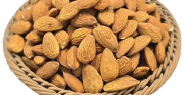مغز بادام درختی خام