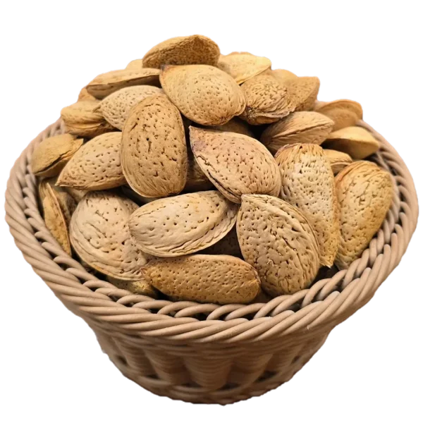 بادام درختی با پوست