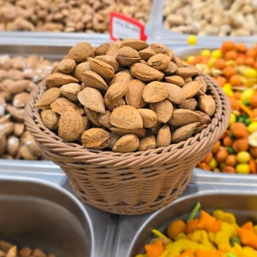 بادام با پوست ریز